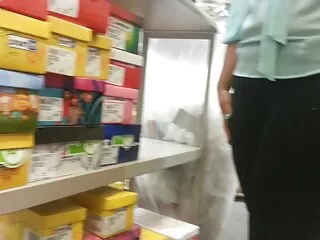 La rubia rusa se porno hd latino moja en un forro gigante.