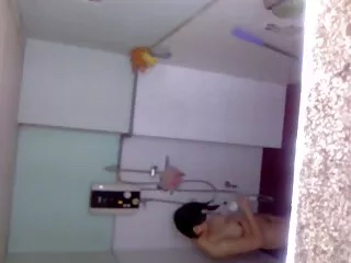 Pequeña rubia con doble cara. videos adultos latinos